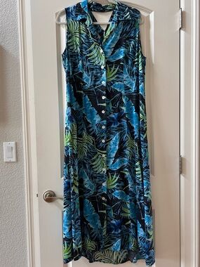 Vintage 90’s California Krush maxi floral tropical full button down dress. Beach